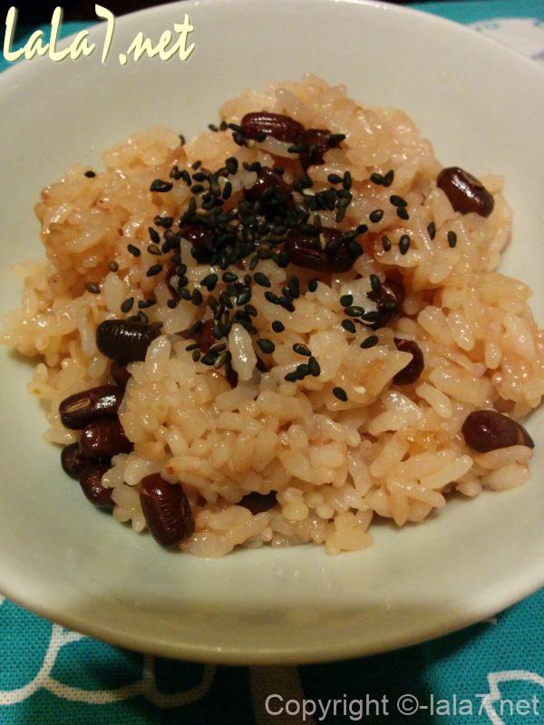 お赤飯　もち米とうるち米と小豆で炊飯器で